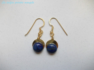 Gold-plated sterling silver disk earrings with round lapis lazuli