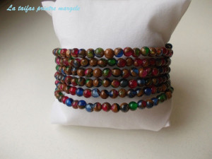 Spiral bracelet with quartz mix