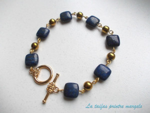 Bracelet with square-shaped lapis lazuli and spherical golden hematite
