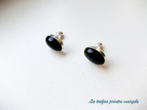 Cercei cu şurub din argint cu onix oval 14 mm