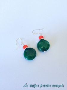 Disk-shaped green jade and orange coral earrings