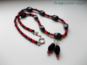 Set colier şi cercei din onix şi coral