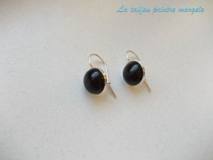 Sterling silver closed earwire earrings with round black agate 10 mm