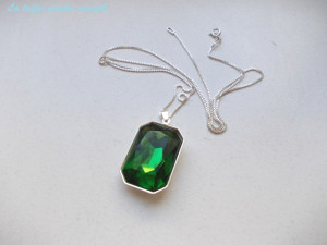 Silver-plated octogonal pendant with Swarovski Dark Moss 27 mm - Img 2
