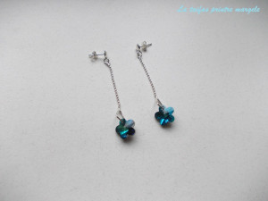 Cercei lungi din argint cu Cristale Swarovski Floare albastră Bermuda Blue