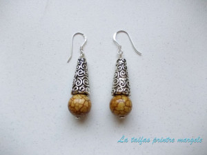 Conical earrings with snakeskin agate