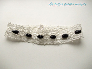 Lace and onyx choker