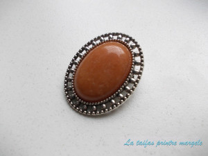 Red aventurine oval brooch - Img 2