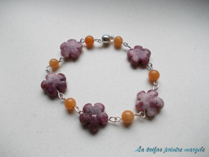 Flower-shaped lepidolite and red aventurine bracelet