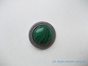 Round reconstituted malachite