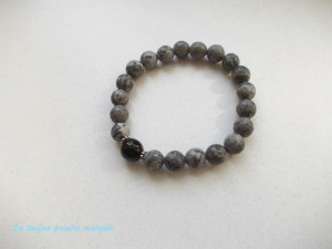 Elastic bracelet of grey jasper and onyx