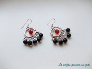 Onyx and carnelian chandelier earrings