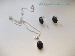 Set cercei şi pandantiv argint cu blue goldstone oval