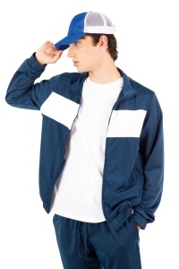 SPORTS CAP IN SOFT MESH