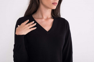LADIES’ V-NECK FINE GAUGE COTTON PULLOVER - Img 2