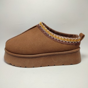 UGG SHORT ORIENTAL FEMEI 15