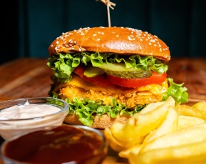 Crispy Chicken Burger (RED'S)