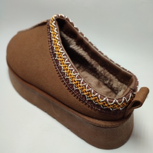 UGG SHORT ORIENTAL FEMEI 15 - Img 4