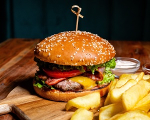Cheeseburger (RED'S)