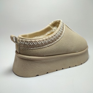 UGG SHORT ORIENTAL FEMEI 14 - Img 3