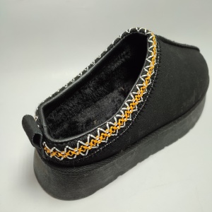 UGG SHORT ORIENTAL FEMEI 13 - Img 4