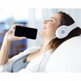 cablu auxiliar iphone cu jack 3.5 mm planetphone alb