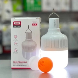 Bec led pentru camping aprins