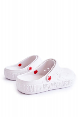 Мъжки чехли тип Crocs на марката Big Star. Типично за крокс чехлите те са изработени от EVA пяна, която е гъвкава, антибактериална и не се деформира. Изключително лесни за почистване. Перфектният модел за работа в градината, плажа или басейна. Този изключ