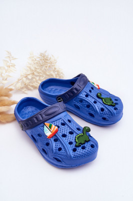 Прекрасни детски чехли Crocs изработени от пяна. Те са леки и удобни. Перфектен модел за игра в градината, басейна или плажа.Чехлите имат каишка,с която лесно се превръщат в сандали.