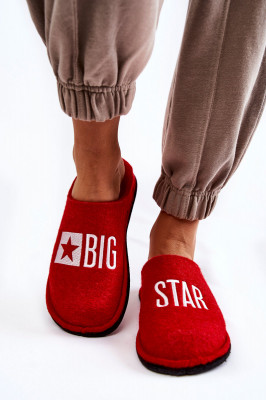 Уникални чехли Big Star изработени от вълнен филц. Декоративният мотив отпред характеризира този модел. Чехли, вградени на платформата с изолирана мека стелка. По-широката предна част ще позволи удобна употреба.
