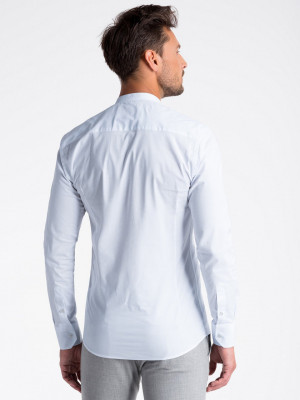 Атрактивен модел Slim fit риза в бял цвят и с попска яка. Идеален за ежедневни и елегантен стил.