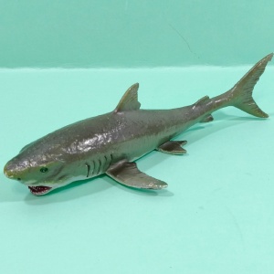 figurină rechin 26cm