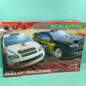 Micro Scalextric (lipsă 1 controler)