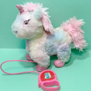 unicorn mergător cu sunete 27cm