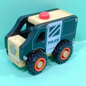 mașinuță poliție Little Town lemn 13cm - Img 2