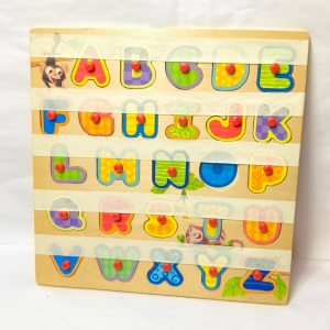 puzzle lemn Toys'R'Us (lipsă o literă)