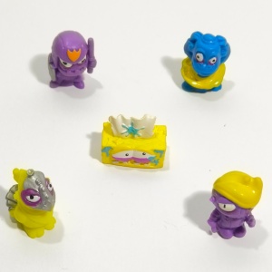 set figurine Zomlings Superzings