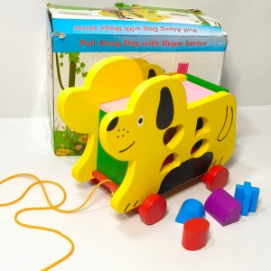 cățel de tras din lemn cu sortator forme 25cm (lipsă câteva forme)