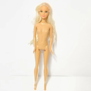 păpușă stil Barbie