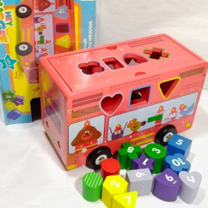 Hey Duggee autobuz lemn muzical cu sortator forme 29cm - Img 3