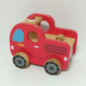 mașinuță pompieri din lemn 14,5*11,5*10cm - Img 2