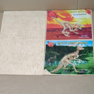 Set puzzle lemn 3D -2 dinozauri 37,5x23cm (NOU)