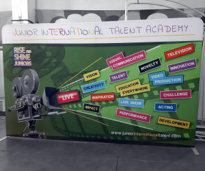 Perete textil expozitional sistem click drept 4m