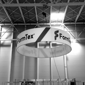 Structuri suspendate expozitionale sistem click cerc 6m