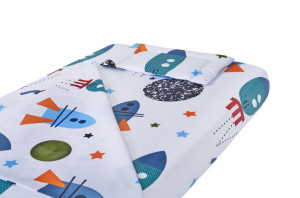 Lenjerie patut bebe, SomnART, cearceaf pat 60x120x10 cu elastic, cearceaf pilota 80x110, perna joasa 20x35, Rachete - Img 2