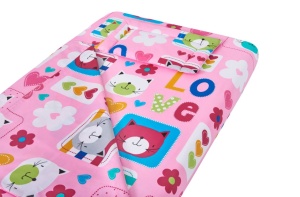 Lenjerie patut bebe, SomnART, cearceaf pat 60x120x10 cu elastic, cearceaf pilota 80x110, perna joasa 20x35, Pisicute - Img 1