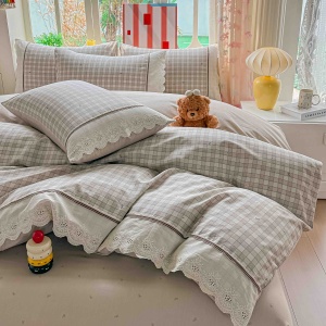 Спално бельо Ranforce 100% памук, крем на каре с дантела | JoJo Home – продуктова снимка от продуктовата галерия