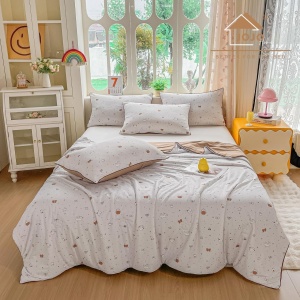 Охлаждаща лятна завивка Cooling Touch JoJo Home, 200x230 см + 2 калъфки, перлено сива с котки и ягоди, PCJH-06 – продуктова снимка за онлайн каталог