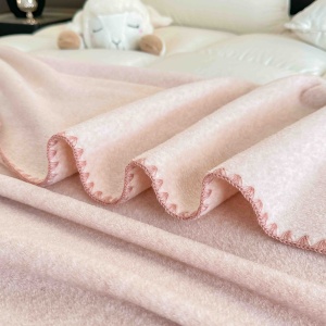 Одеяло JoJo Home с ефект на кашмир, 200x230 см, пудрено розово, с чанта, pcsh-01 - Img 4