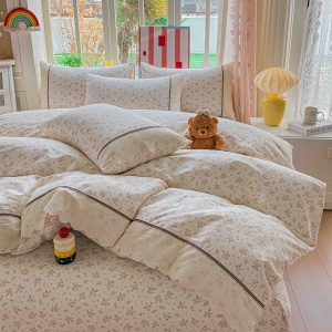 Спално бельо Ranforce 100% памук, крем с розови цветя и дантела | JoJo Home – продуктова снимка от продуктовата галерия